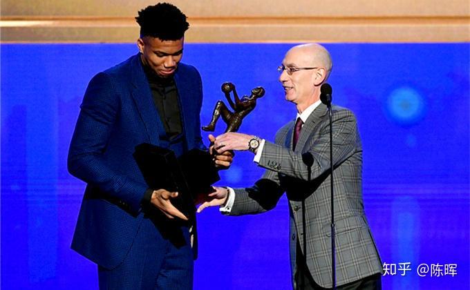 西亚卡姆，球队未来可期，刷新队史纪录！的简单介绍